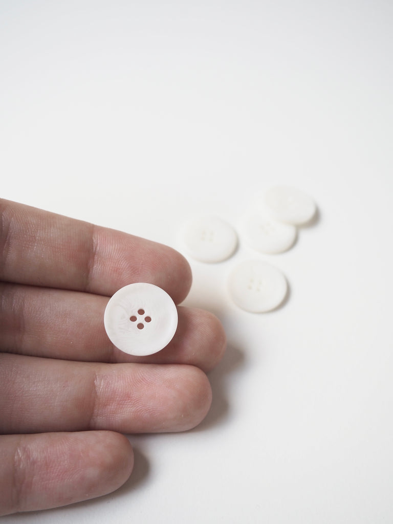 White Ridged Corozo Buttons 17mm/28L