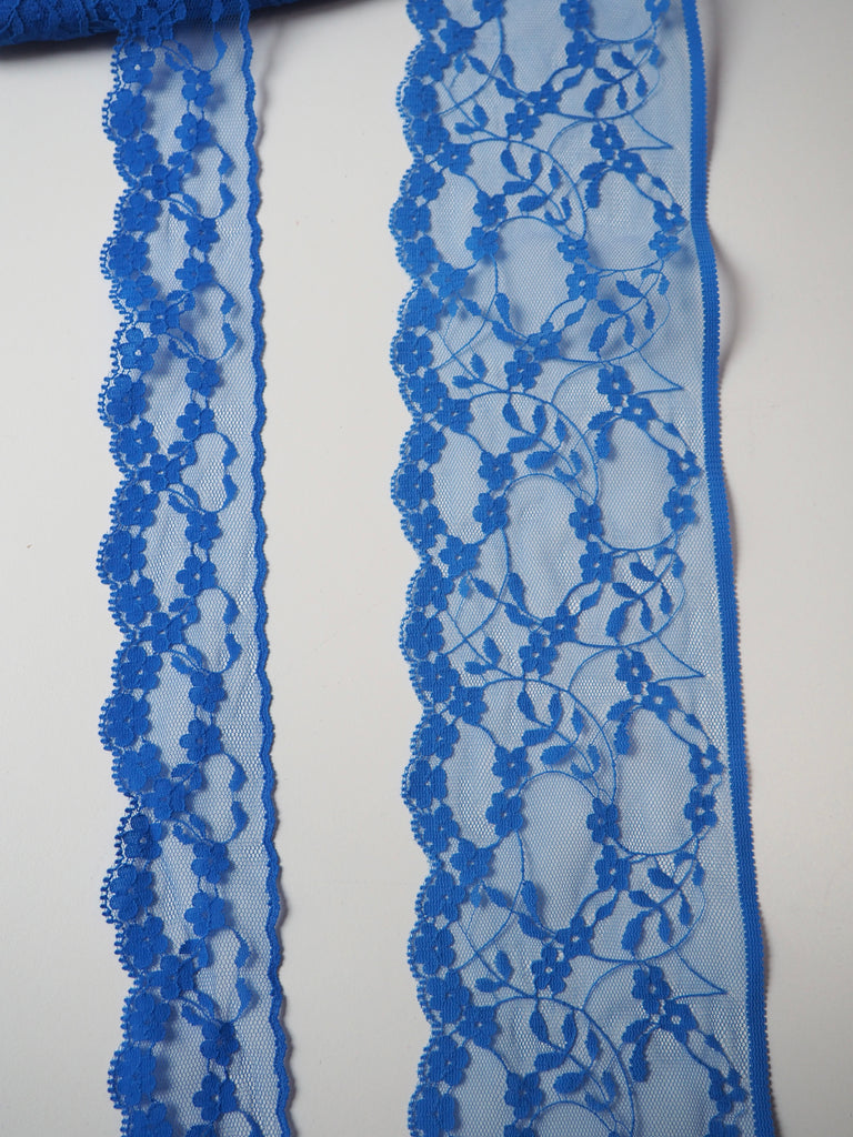 Blue Trailing Flower Scallop Lace Trim