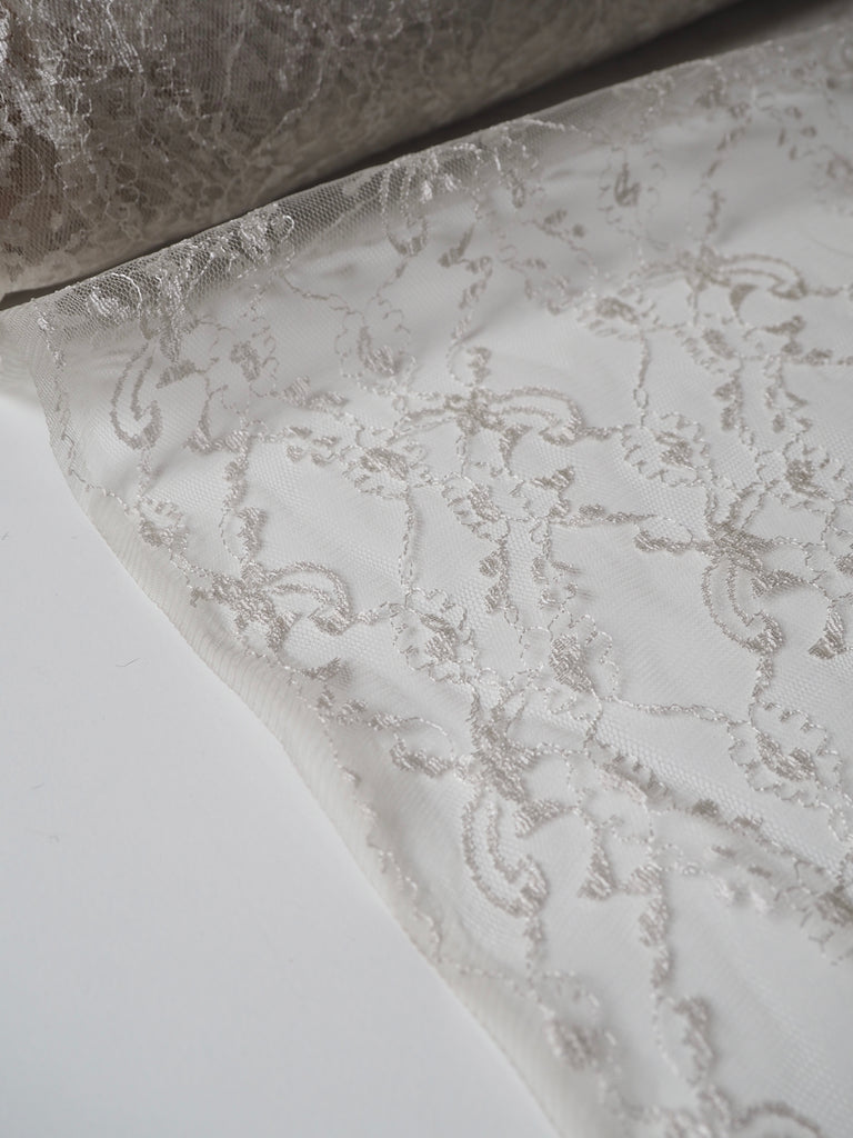 Oyster Dainty Garland Lace