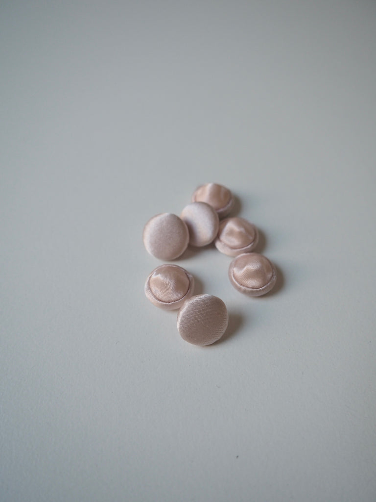 Light Pink Silk Satin Fabric Covered Buttons 12mm