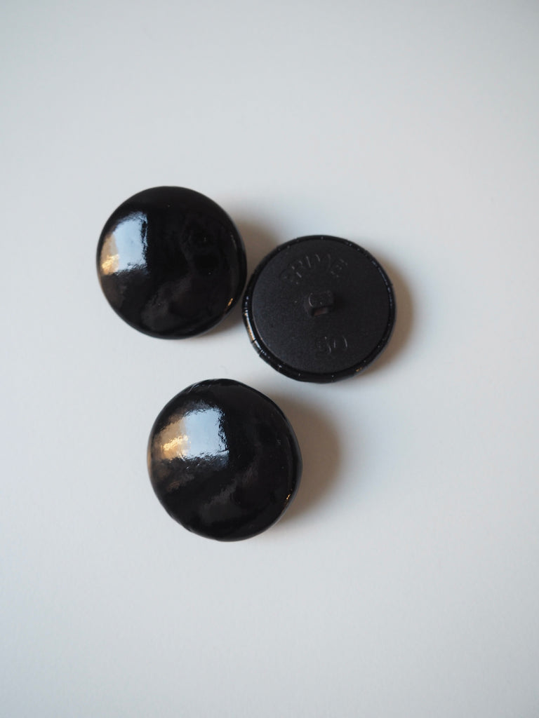 Black Patent Shank Button 30mm/47L