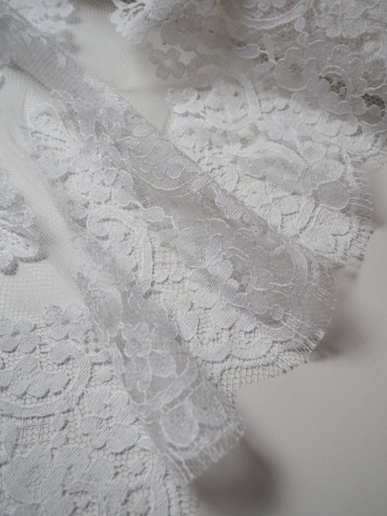 White Wave Scallop Lace Trim 26cm