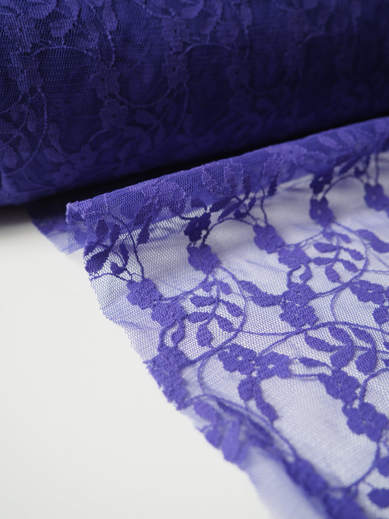 Violet Trailing Flower Lace