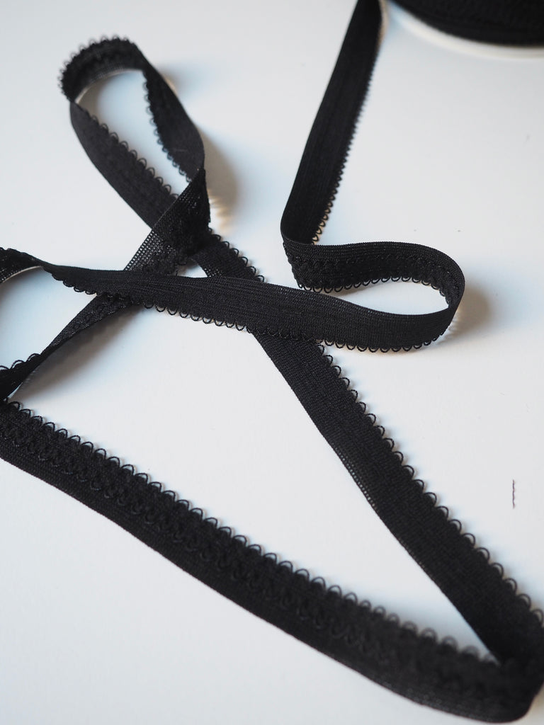 Black Stretch Scallop Trim 15mm