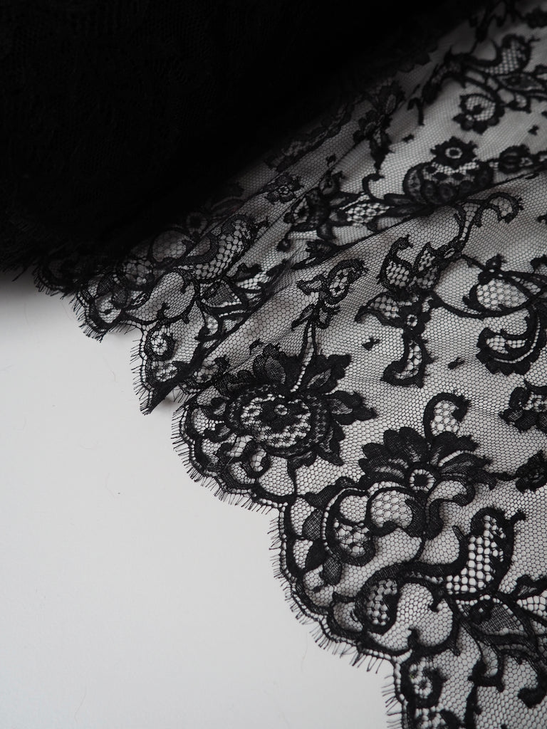 Black Scalloped Chantilly Lace