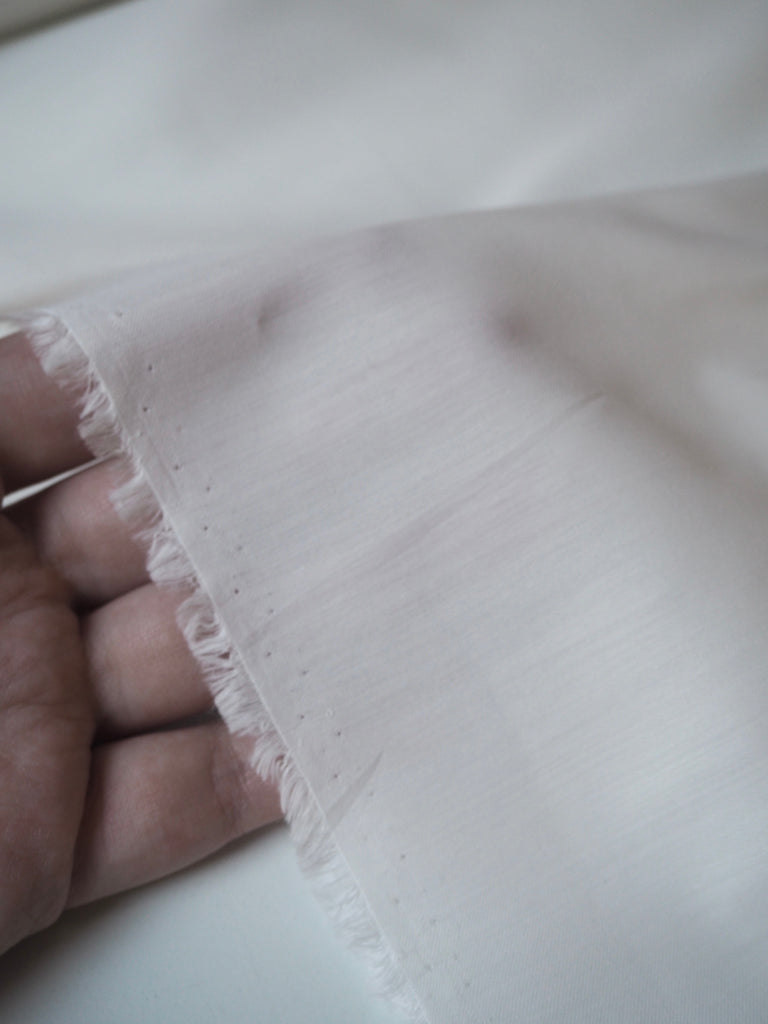 White Cotton/Nylon Lining