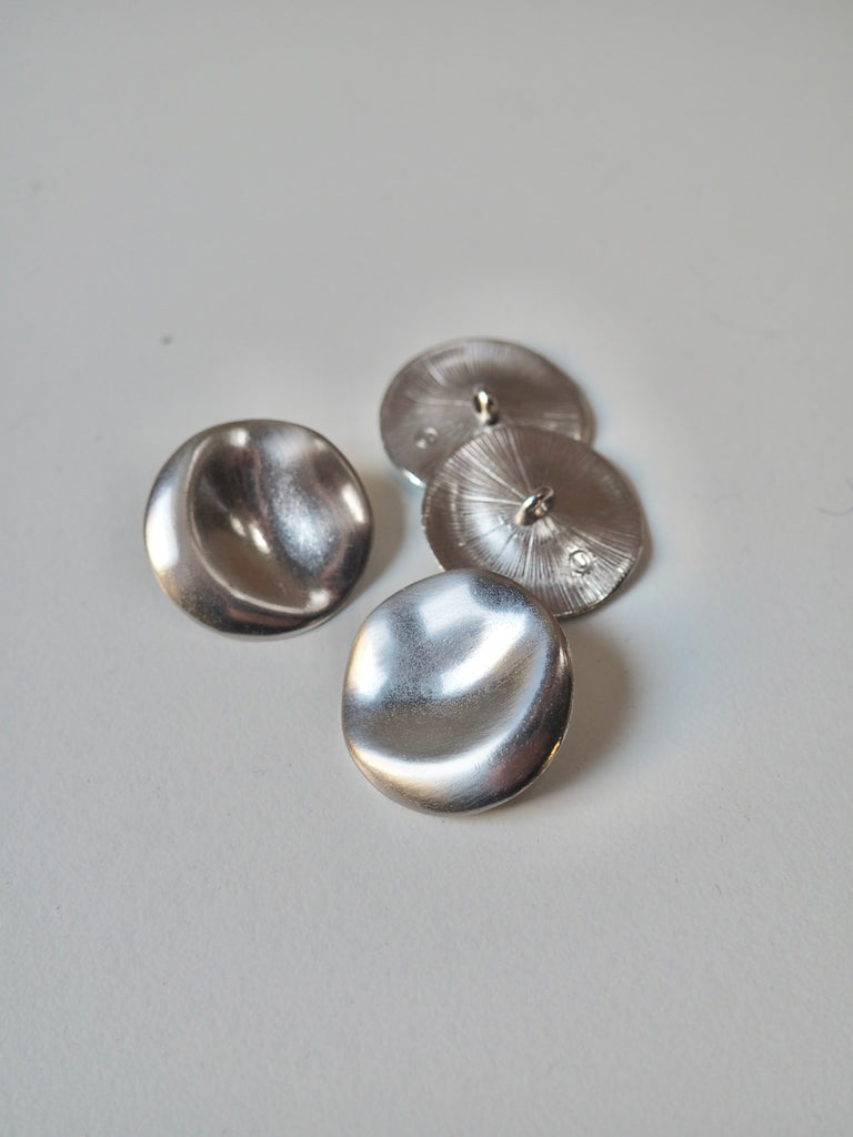 Silver Ripple Shank Buttons 26mm/42L