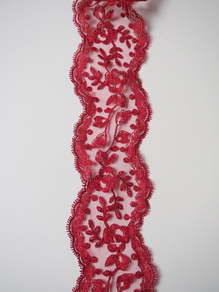 Red Rose Garland Scallop Lace Trim 6cm