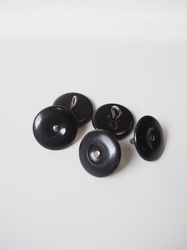 Black Shank Button 20mm