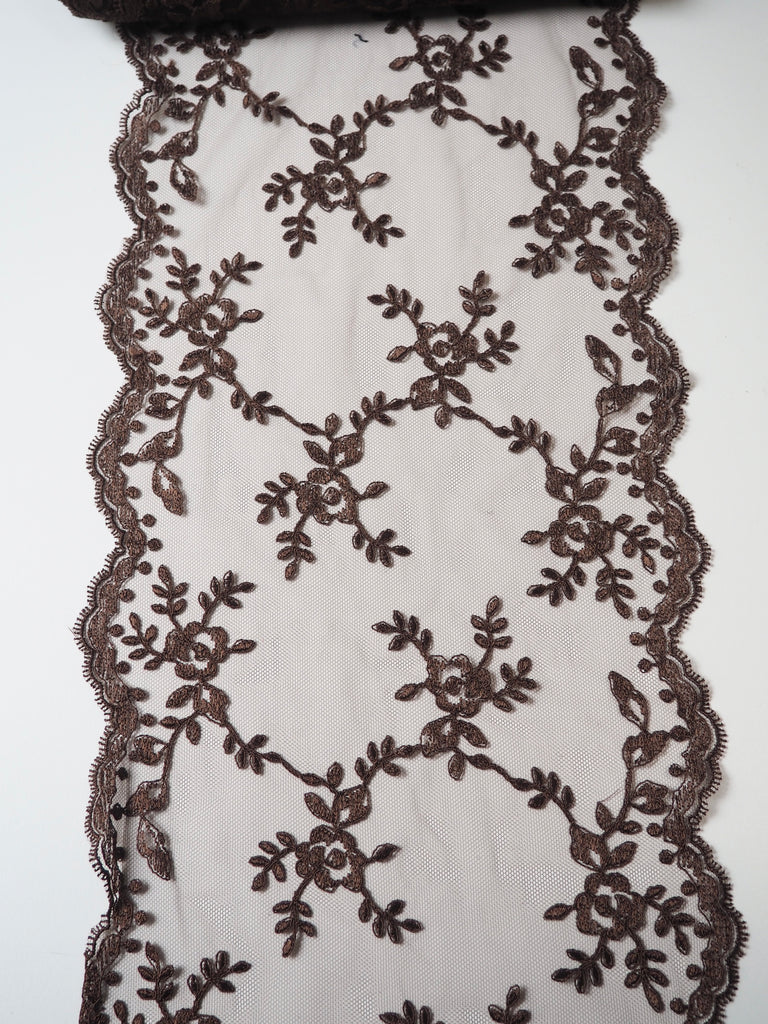 Brown Rose Garland Scallop Lace Trim 22cm