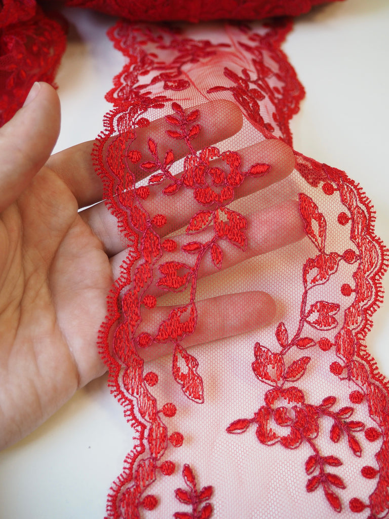 Rouge Rose Garland Scallop Lace Trim 9.5cm