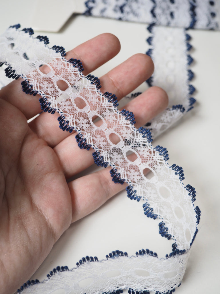 Navy Scallop Lace Trim 3.5cm