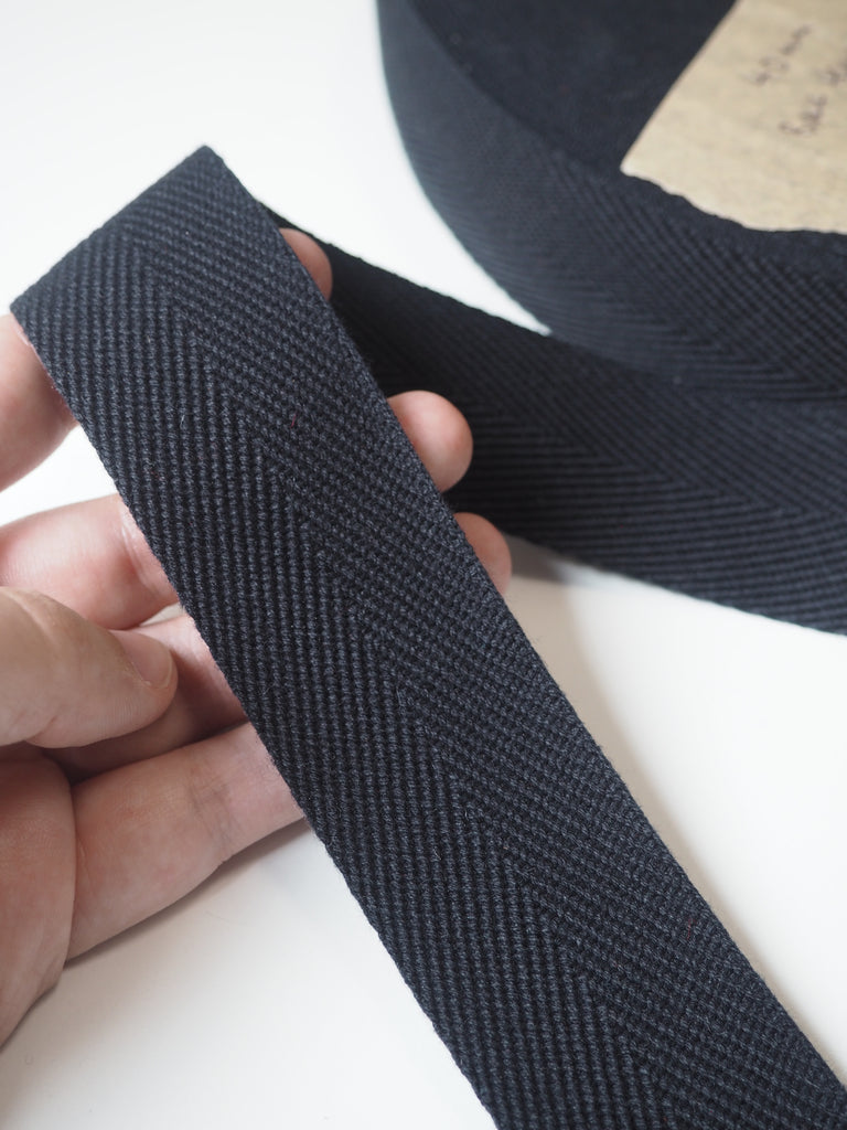 Black Heavy Cotton Herringbone Webbing 40mm