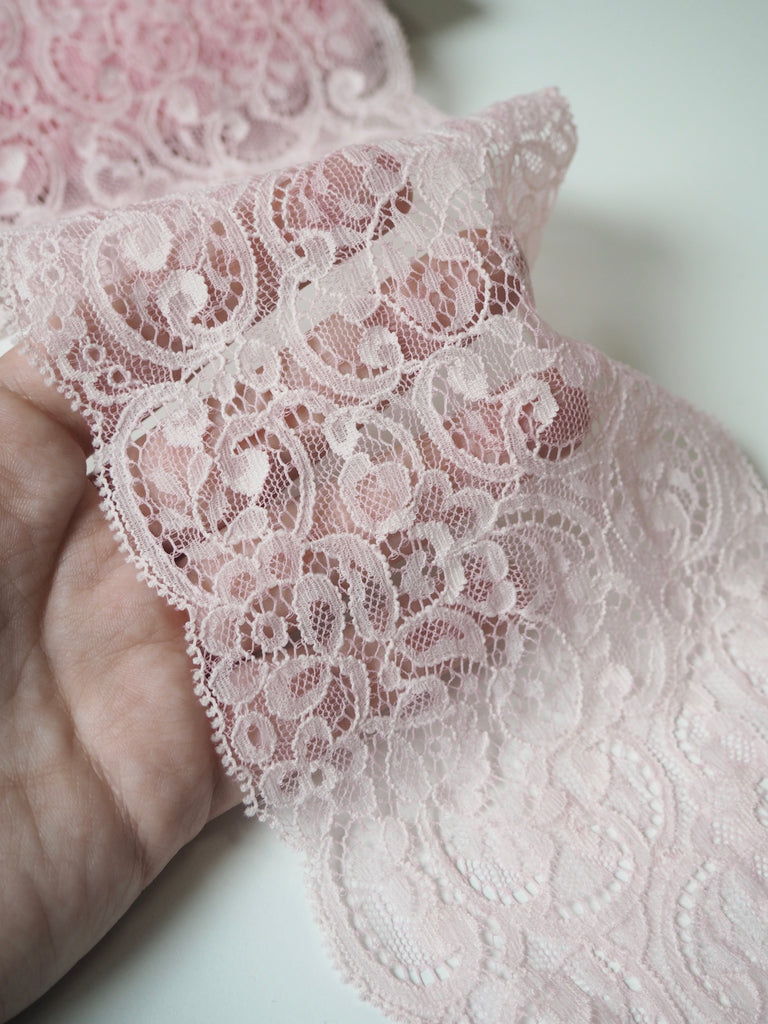 Light Pink Foliage Scallop Lace Trim 13cm