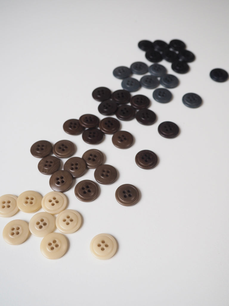 FOLK Rounded-rim Corozo Buttons 15mm/24L