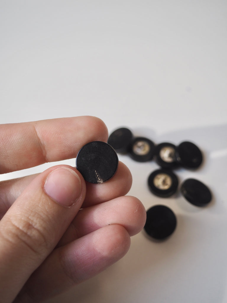 Dark Brown Horn Shank Button 15mm/24L