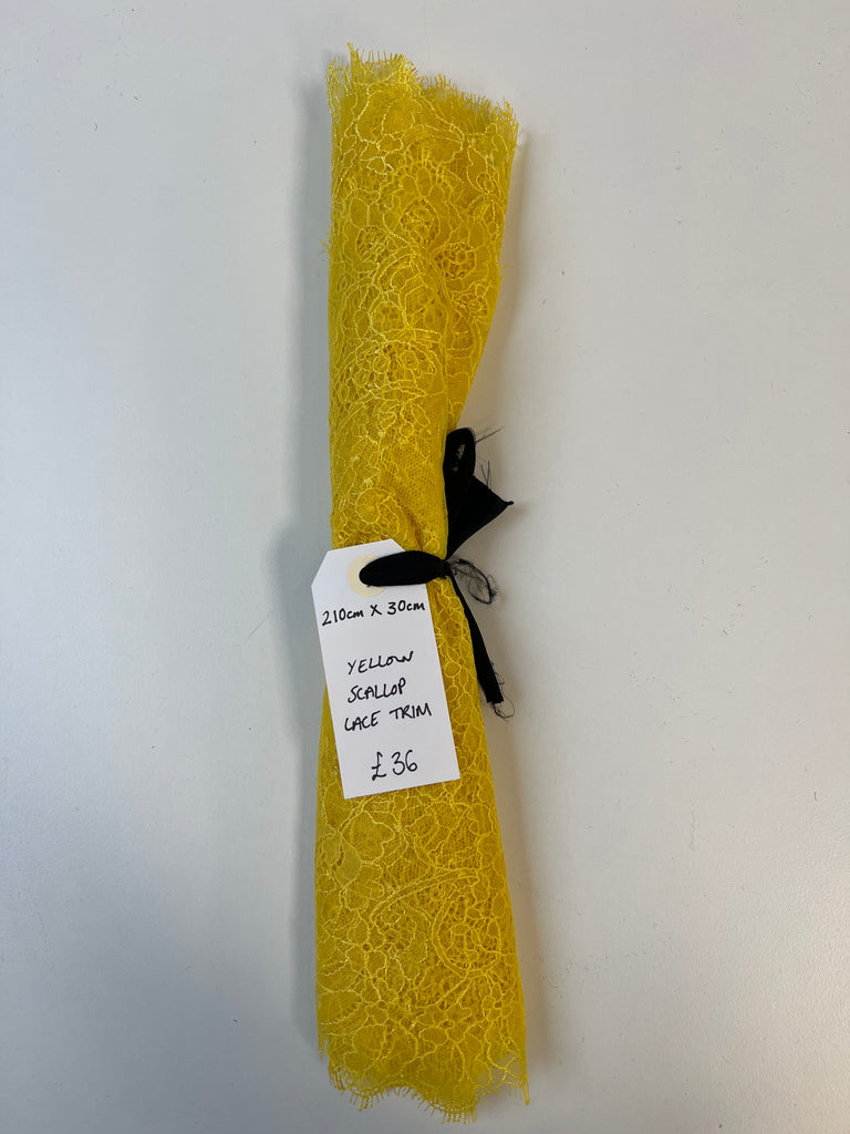 Yellow Scallop Lace Trim Remnant