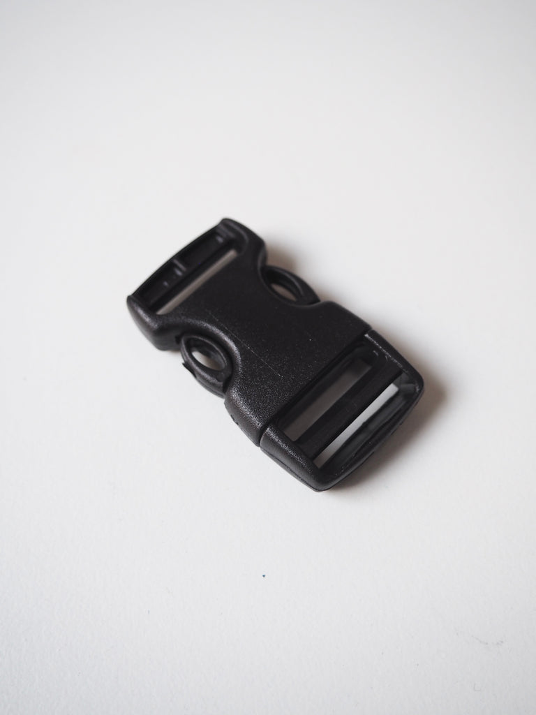 Black Squared Side Release Buckle 18mm