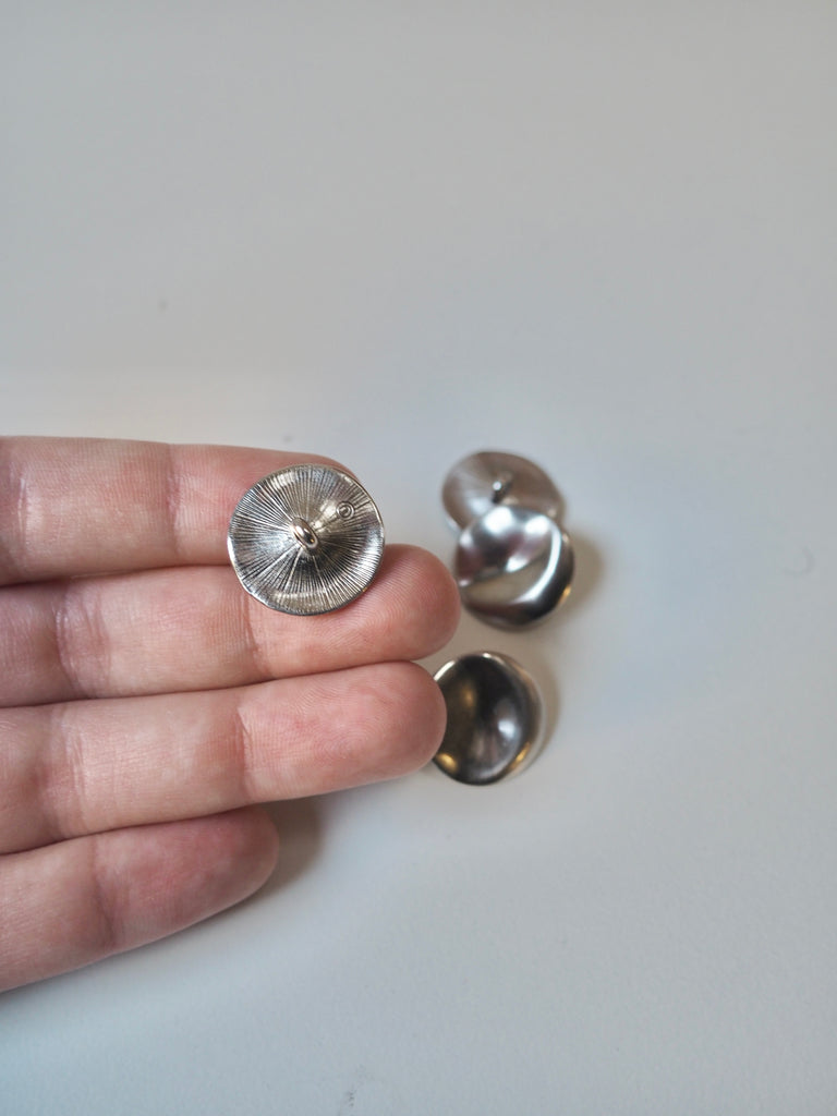 Silver Ripple Shank Buttons 20mm/32L