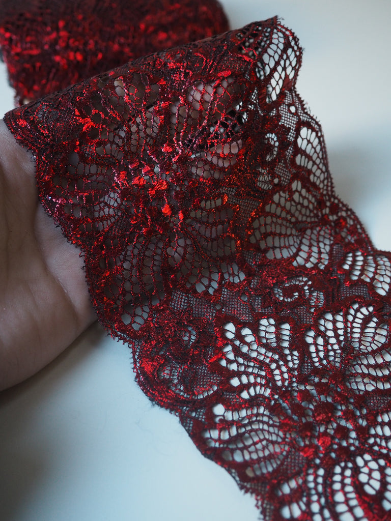 Red Foliage Foiled Scallop Lace Trim 12cm