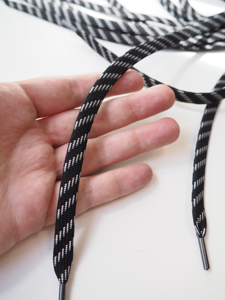 Black + White Jacquard Flat Laces 9mm