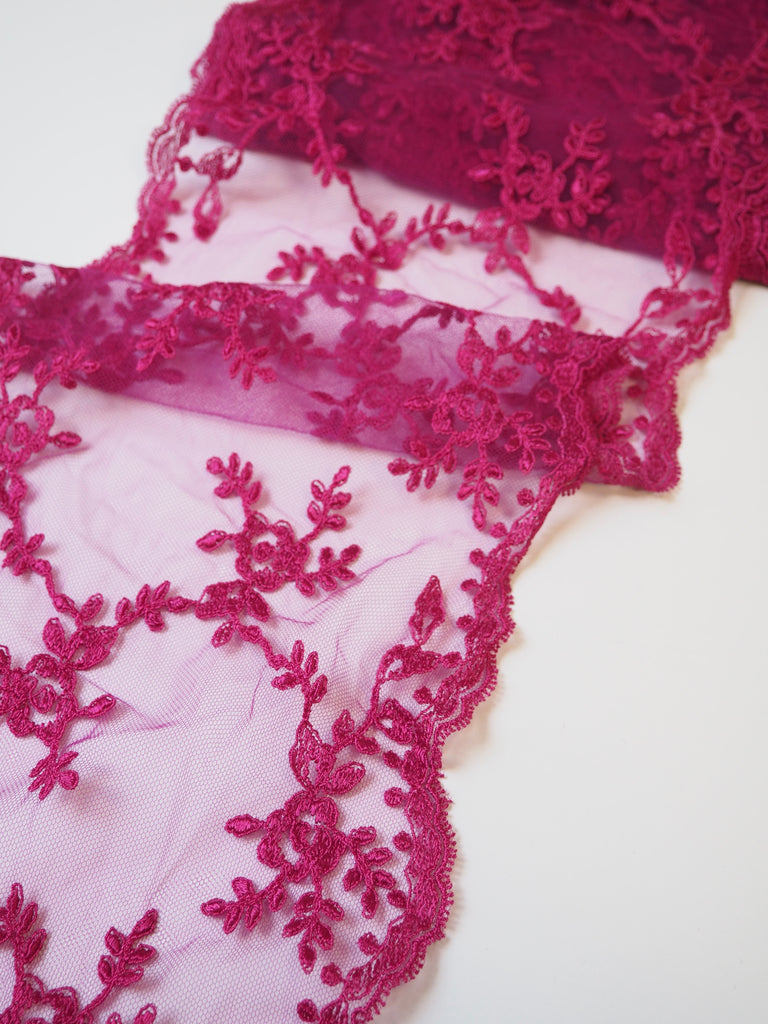 Fuchsia Rose Garland Scallop Lace Trim 17.5cm