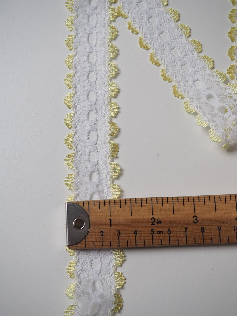 Pastel Yellow Scallop Lace Trim 3.5cm