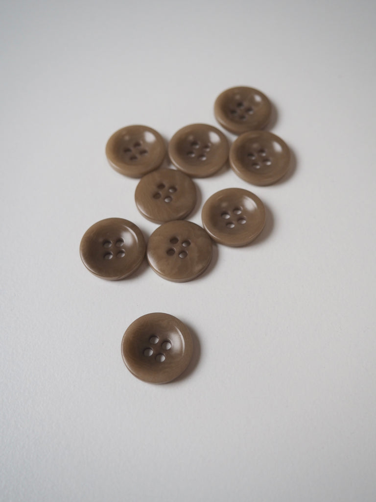 FOLK Rounded Corozo Buttons 15mm/24L