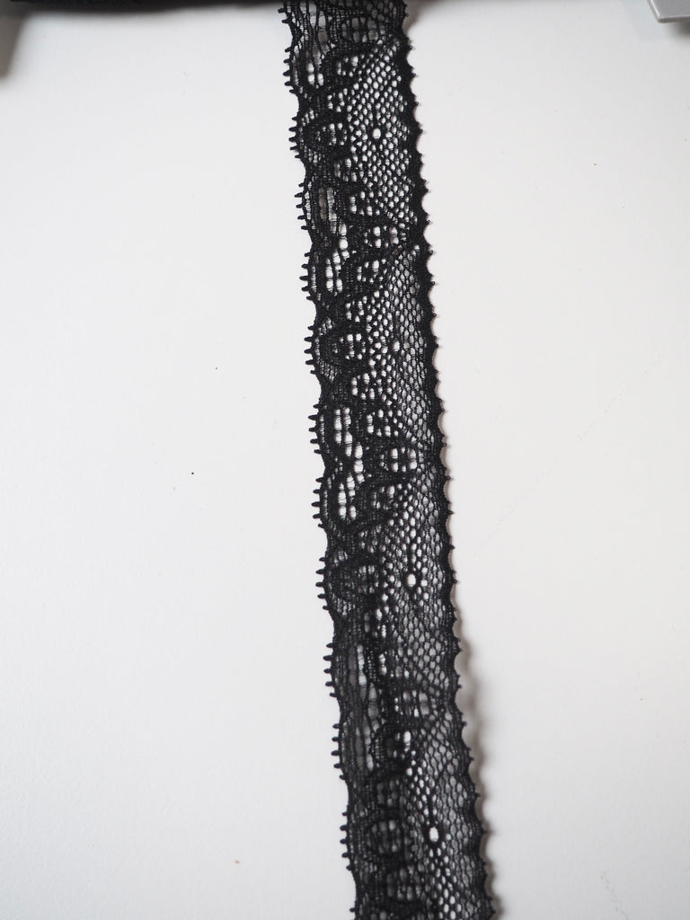 Shindo Black Stretch Lace Trim 28mm