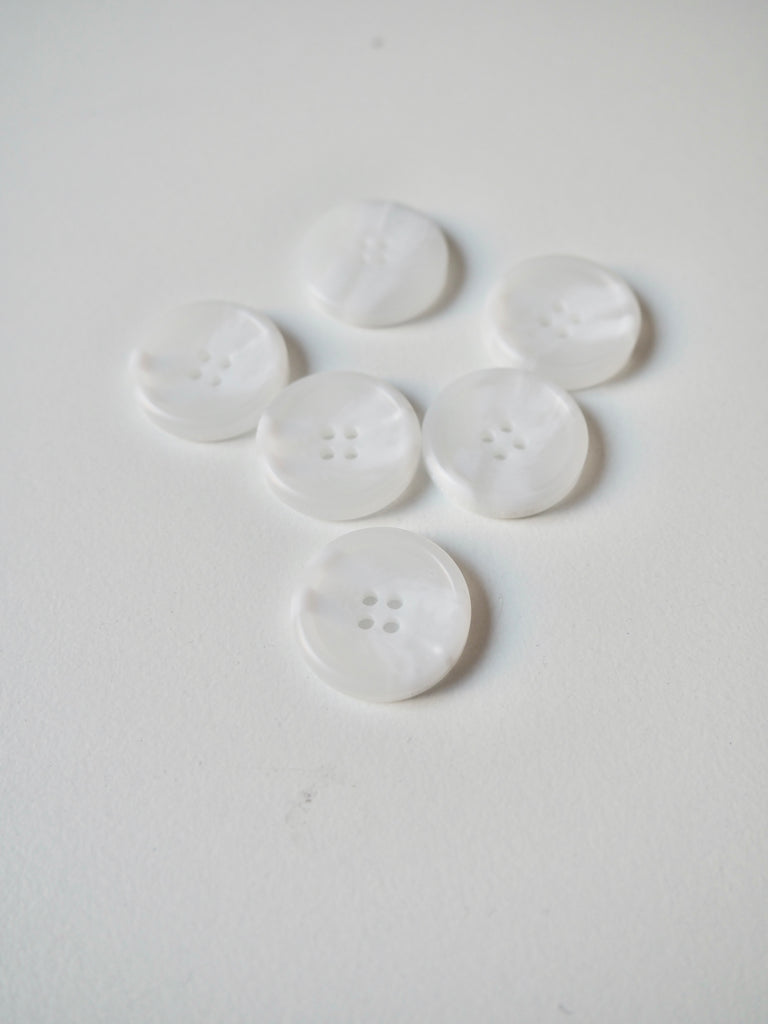 Branded Optic White Faux Horn Buttons 18mm