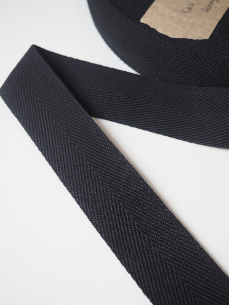 Black Heavy Cotton Herringbone Webbing 40mm