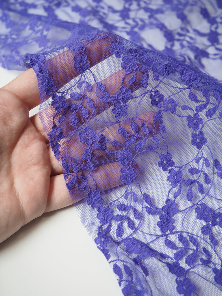 Violet Trailing Flower Lace