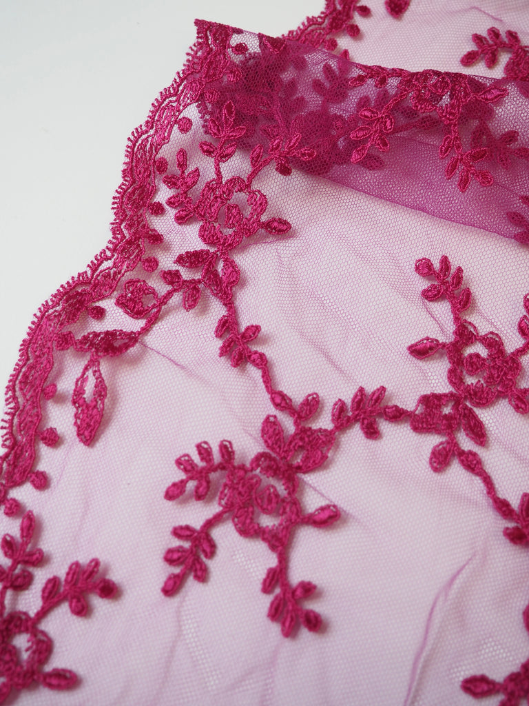 Fuchsia Rose Garland Scallop Lace Trim 17.5cm