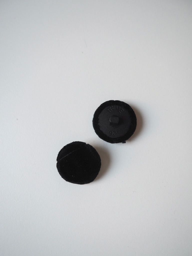 Black Velvet Shank Button 23mm/36L