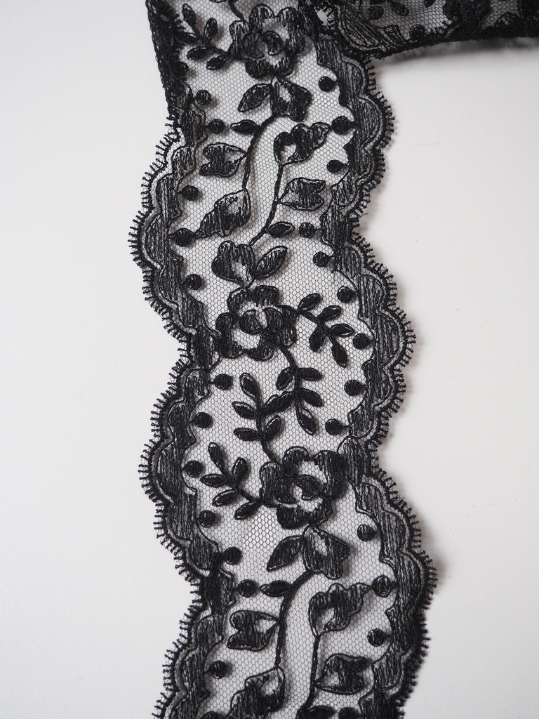 Black Rose Garland Scallop Lace Trim 6cm