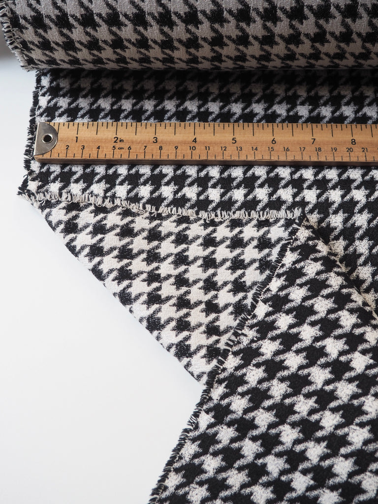 B+W Houndstooth Stretch Jacquard