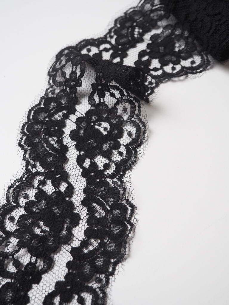 Black Floral Double Scallop Lace Trim 10cm