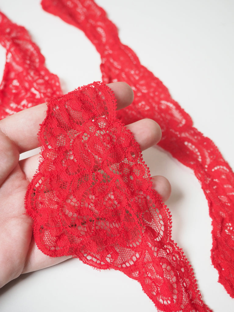 Red Drop Scallop Lace Trim