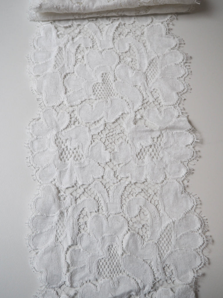 White Leafy Scallop French Lace Trim 19cm