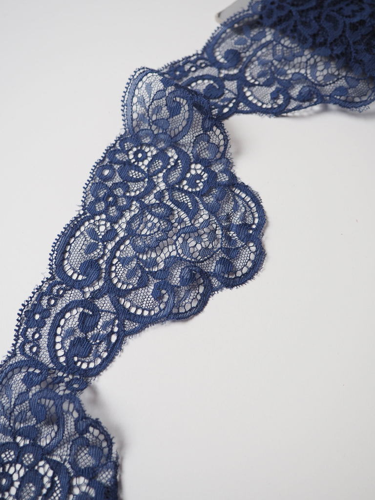 Navy Drop Scallop Lace Trim 8.5cm