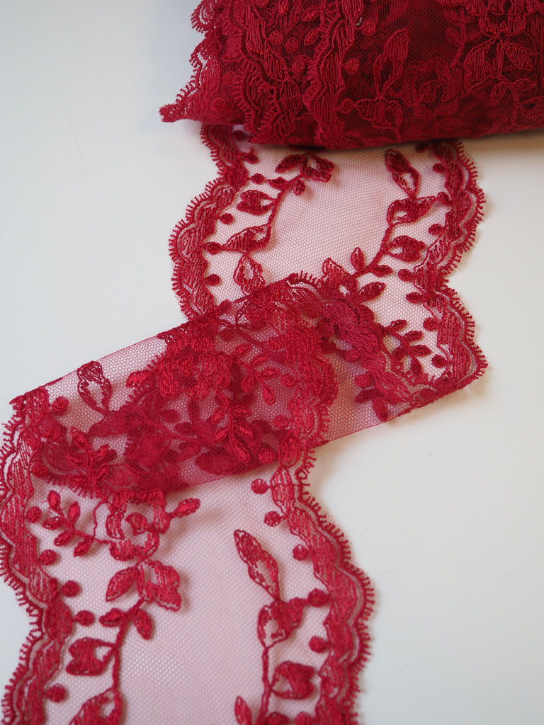 Red Rose Garland Scallop Lace Trim 9.5cm