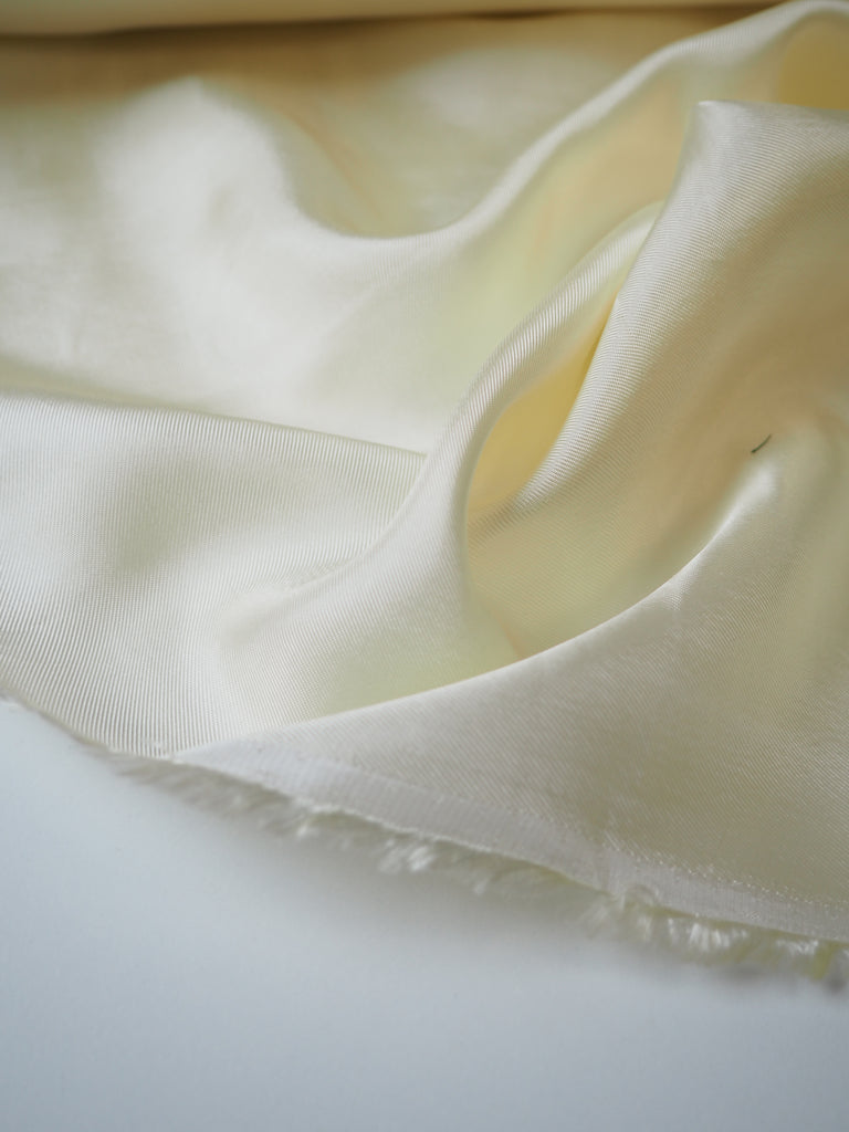 Vanilla Viscose Satin Twill Lining