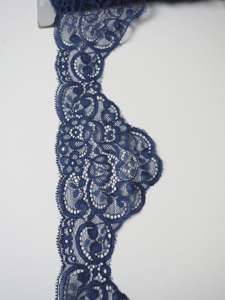 Navy Drop Scallop Lace Trim 8.5cm