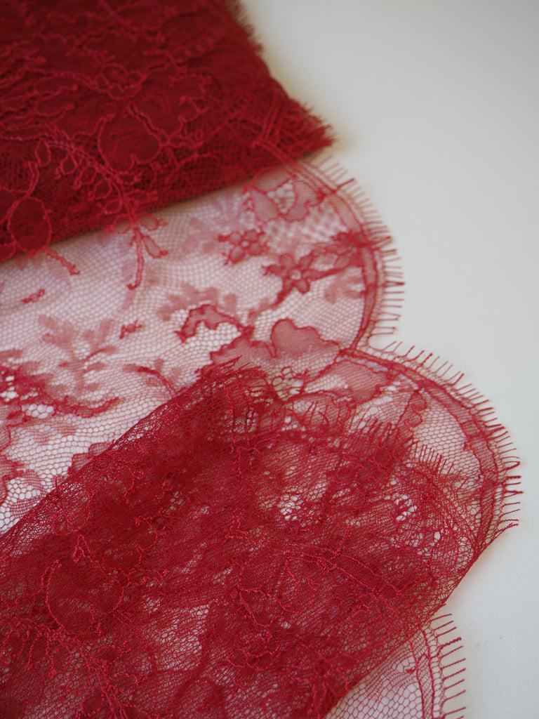 Red Floral Scallop Lace Trim 30cm