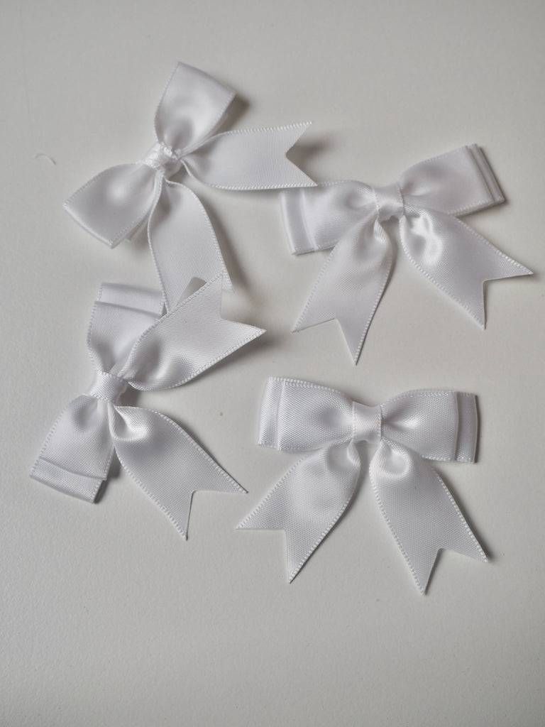 White Double Bow Appliqué 5cm