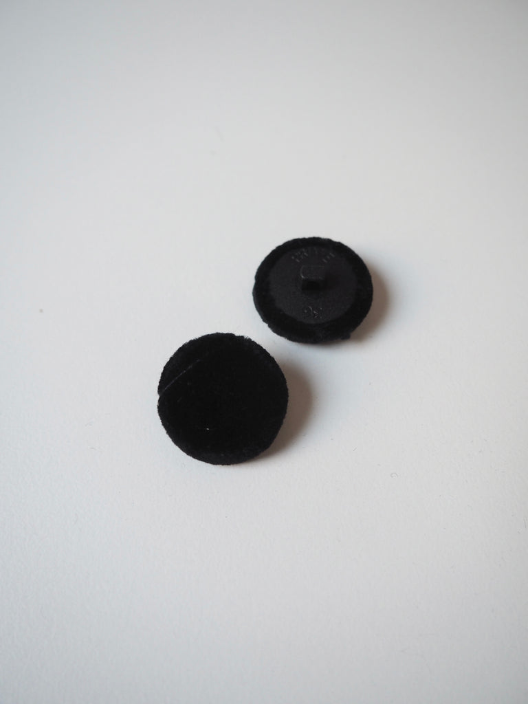 Black Velvet Shank Button 23mm/36L