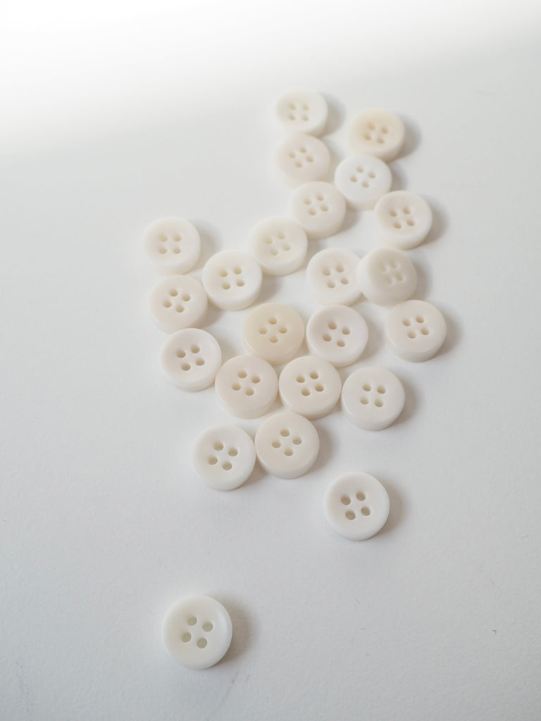 FOLK Thick Corozo Buttons 12mm/18L