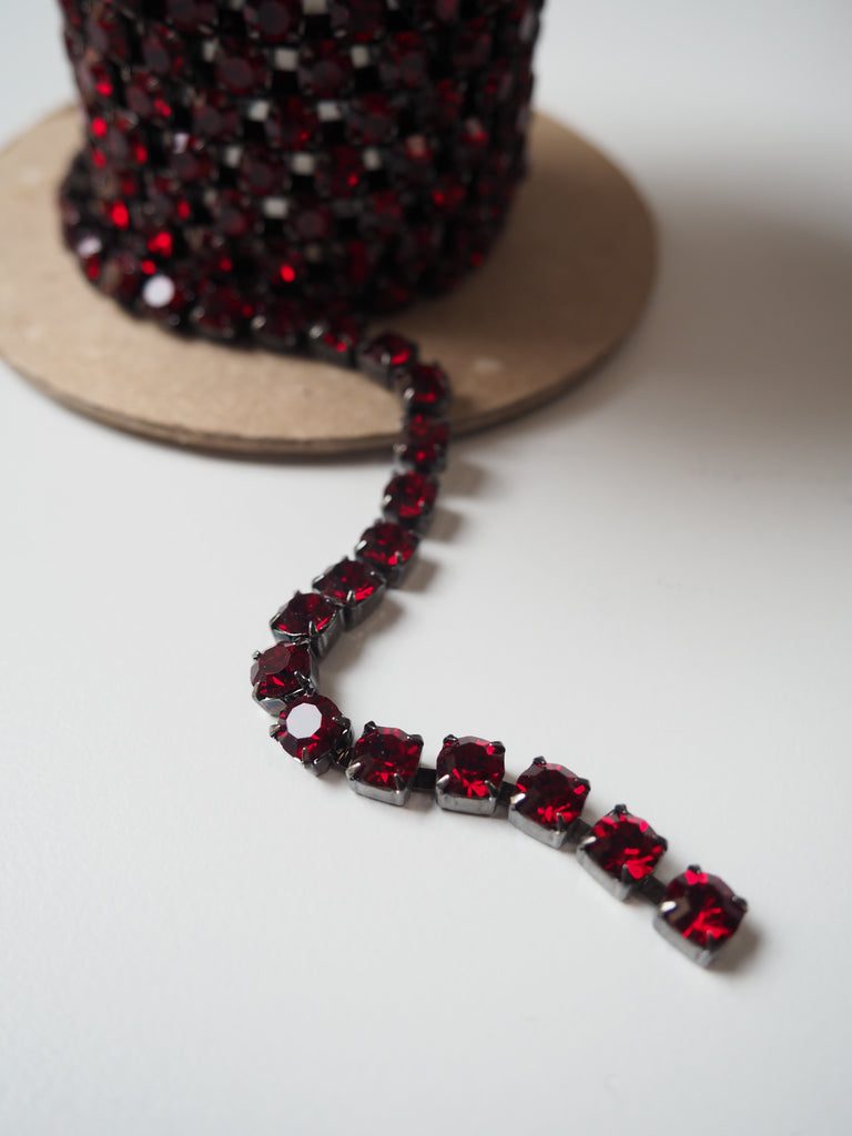 Preciosa Dark Ruby Crystal + Gunmetal Cup Chain - 5mm