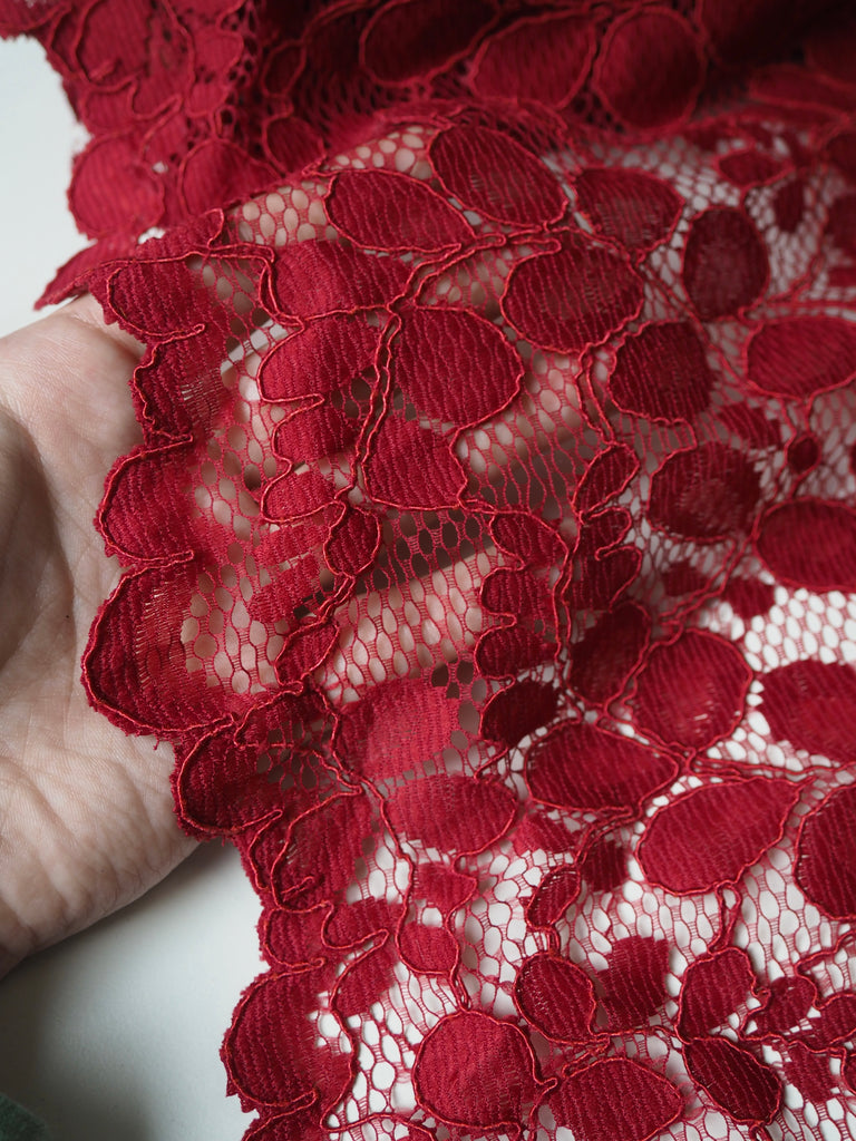 Red Garland Corded Scallop Lace