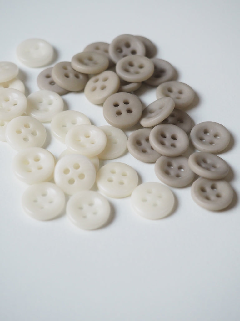 FOLK Rounded Corozo Buttons 10mm/16L